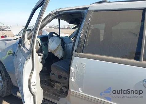 1998 Ford Expedition Eddie Bauer/Xlt z USA, uszkodzony, nr VIN 1FMRU17L9WLC28552